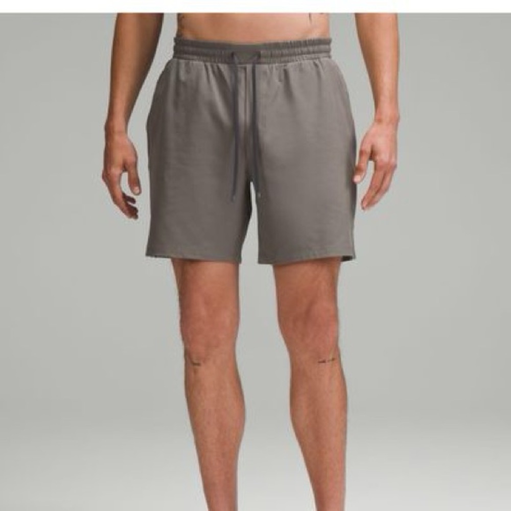 Lululemon Men’s Small Pool Short 7” Lined Rover Tan